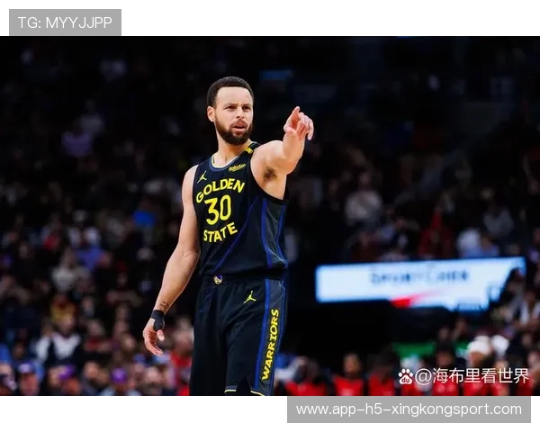 勇士借库里远投引爆球馆,关键段打开局面 勇士借库里远投引爆球馆,关键段打开局面