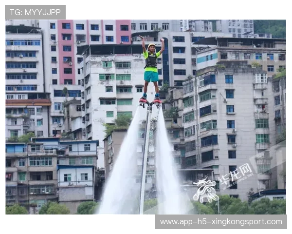 男团十米台“炸裂一跳”全场震撼：赵仁杰单跳高分98.05，零水花引爆全场