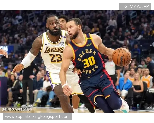 勇士团队在下半场展现不屈斗志逆转对手